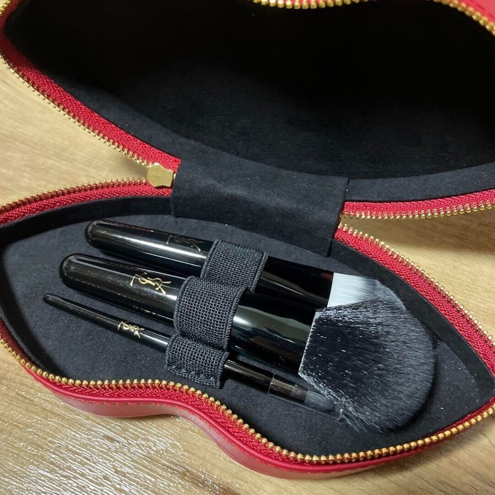 YSL 100% Authentic Faux Leather Hard Side Red Lip-Shape Makeup Case Brush Holder - Picture 6 of 14